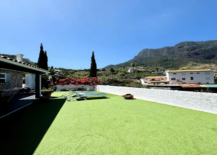 In With Garden Feriehus Porto Da Cruz