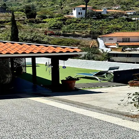 Feriehus In With Garden