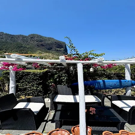 Σπίτι διακοπών In With Garden