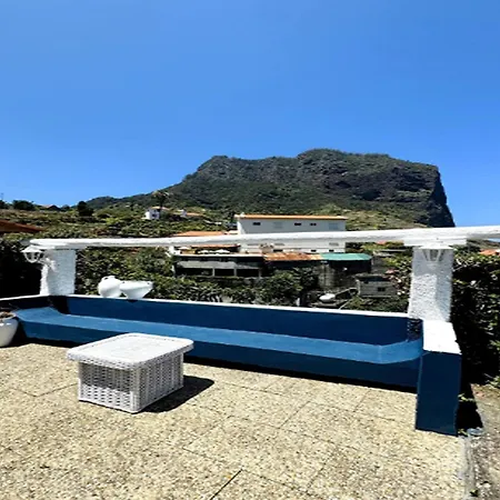 In With Garden Feriehus Porto Da Cruz