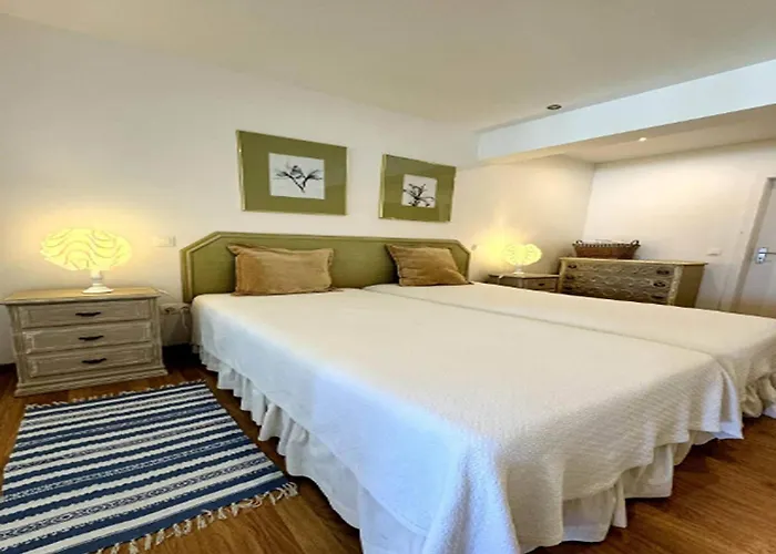 In With Garden Tatil Evi Porto Da Cruz